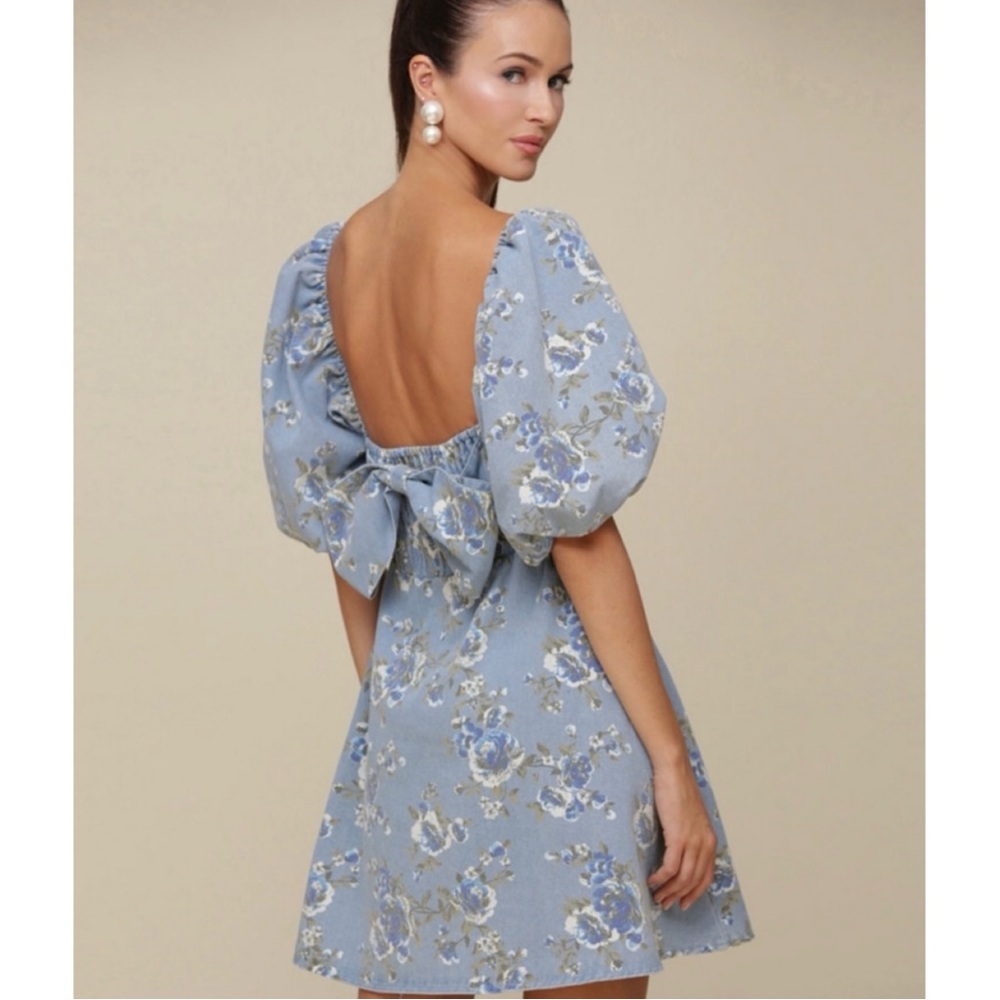SOLD OUT❗️ Blue Floral Puff Sleeve Dress (M) - Picture 3 of 7